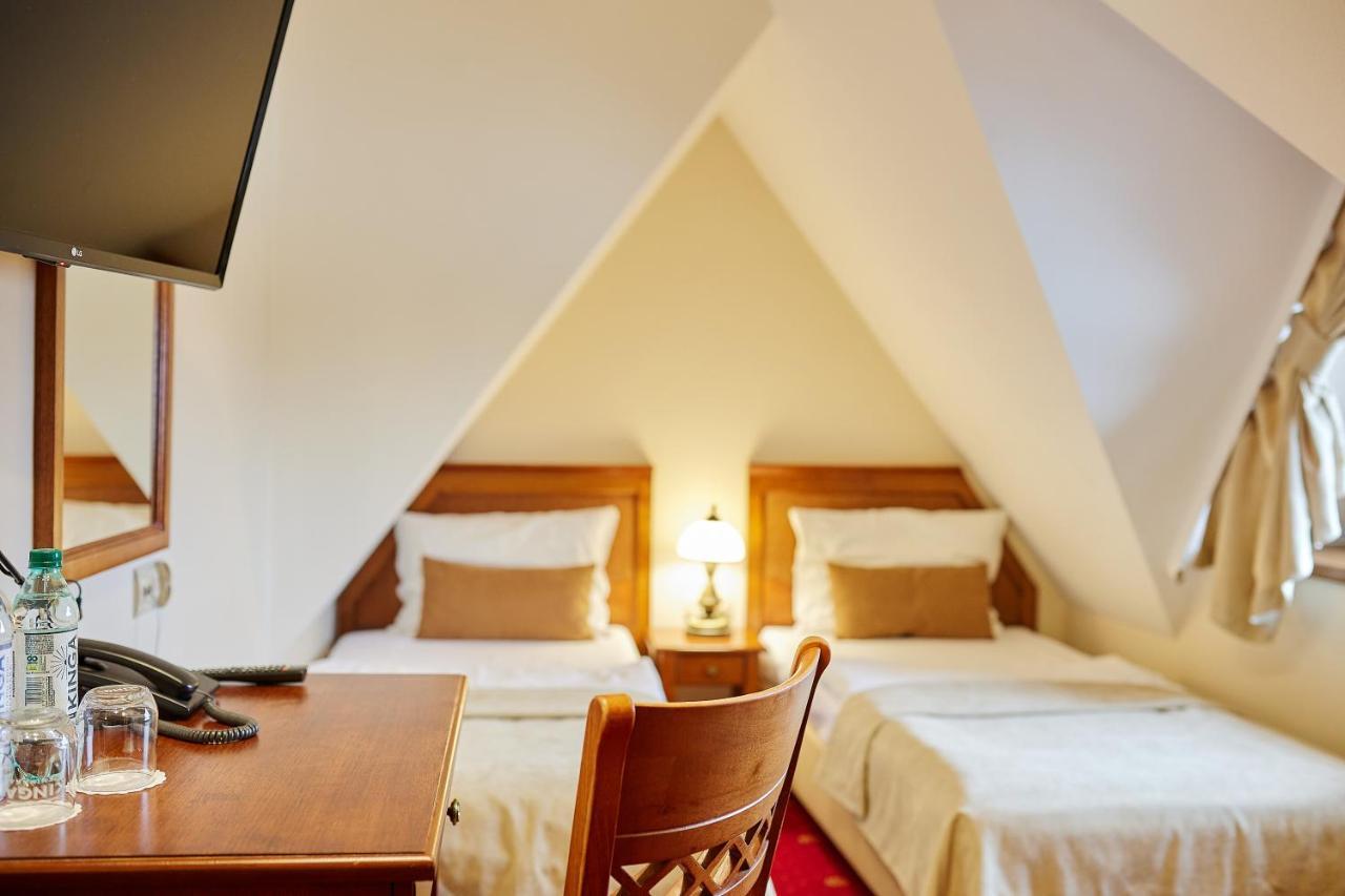 Burkaty Hotel Bialka Tatrzanska Bagian luar foto